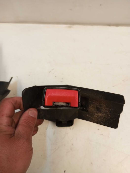 Fecho / Encaixe Cinto Segurança Trás Audi A4 B6 / B7 — Par ou Unidade