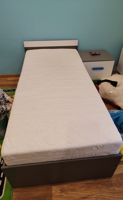 Łóżko  90 / 200 + materac GRATIS