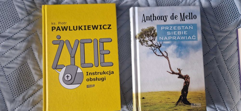 Pawlukiewicz-  Życie instrukacja obsługi oraz Anthony De Mello -  Przestań siebie naprawiać -  2 książki