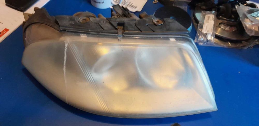Lampa przednia lewa prawa przód prawy lewy Vw Passat B5 FL europa
