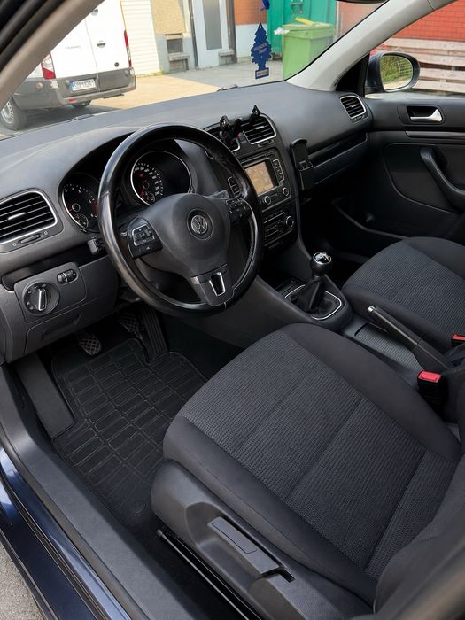 Golf Kombi 1.6 4/5 spalanie Pół Ceny
