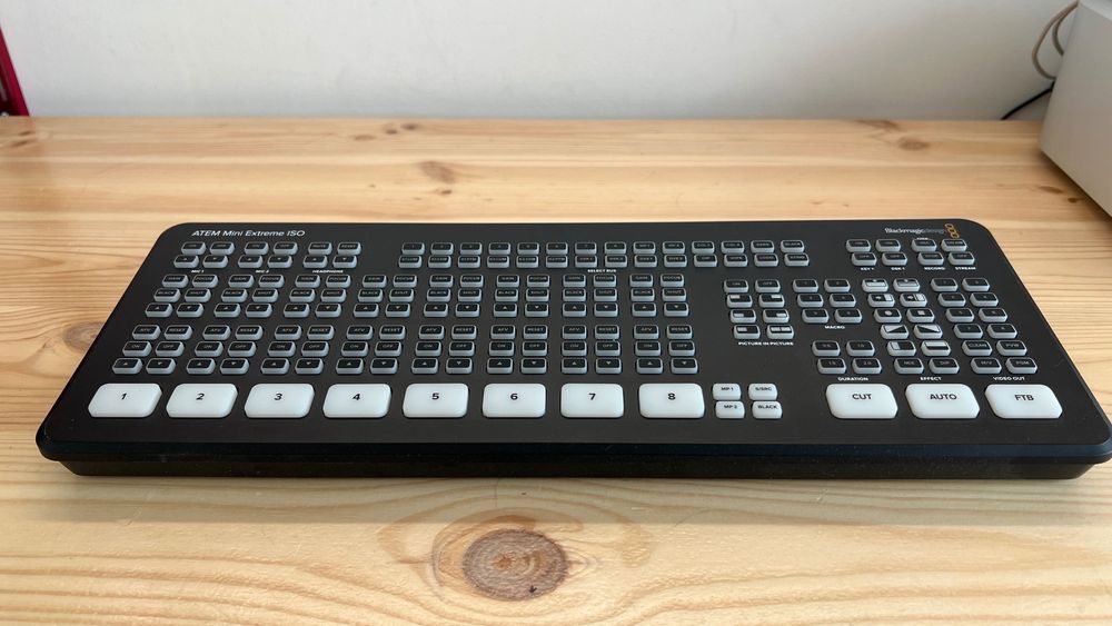 Blackmagic ATEM Extreme ISO - Live Video Mixer