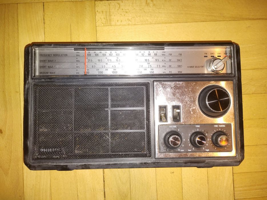 Stare radio Philips 4 band 795