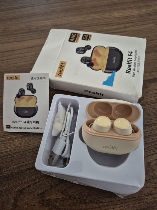 Auriculares Sem Fios Realfit F4
 * Marca: Realfit
 * Mo