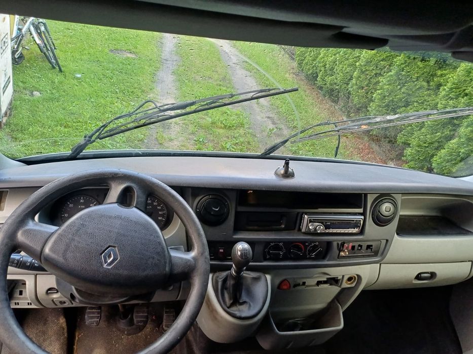 Renault Master  kontener z windą