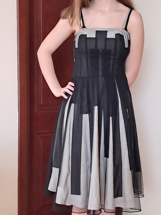 Suknia midi czarna z kremem r.38"Coast"