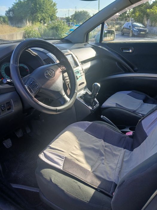 Toyota  Corola  verso 2.2  7Lugares