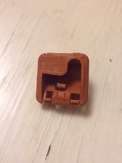 Клипса держателя капота шкода