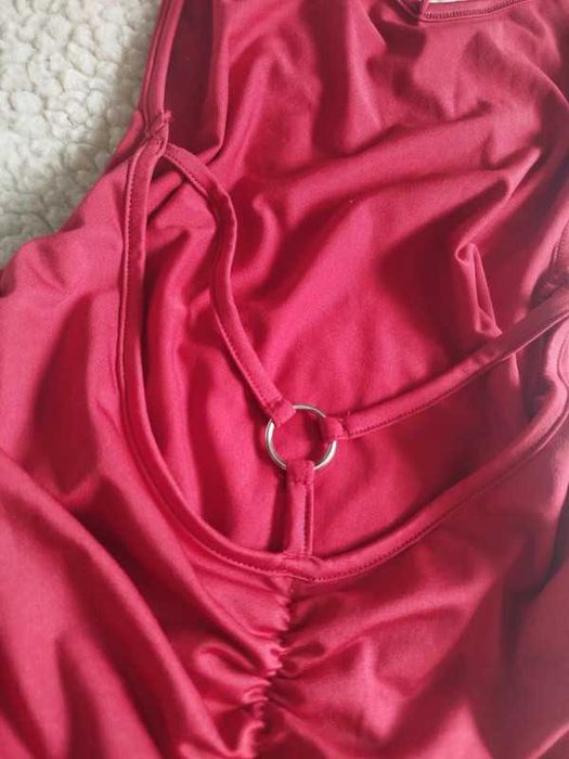 Krótka sukienka odkryte plecy imprezowa marszczona sexy bodycon