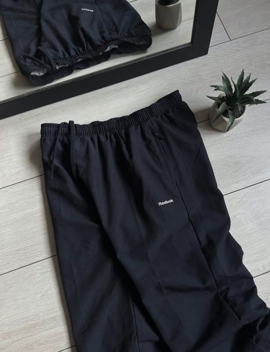 Нейлонові штани Reebok