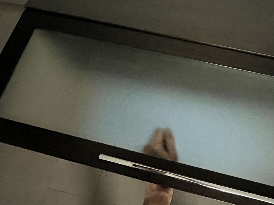 Móvel com vidro fosco