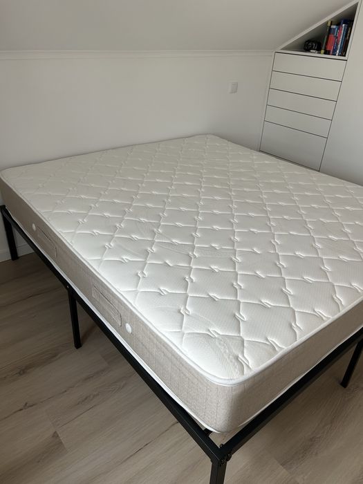 Colchão 180x200 “Novo” molas ensacadas com resguardo e 2 lençois de baixo