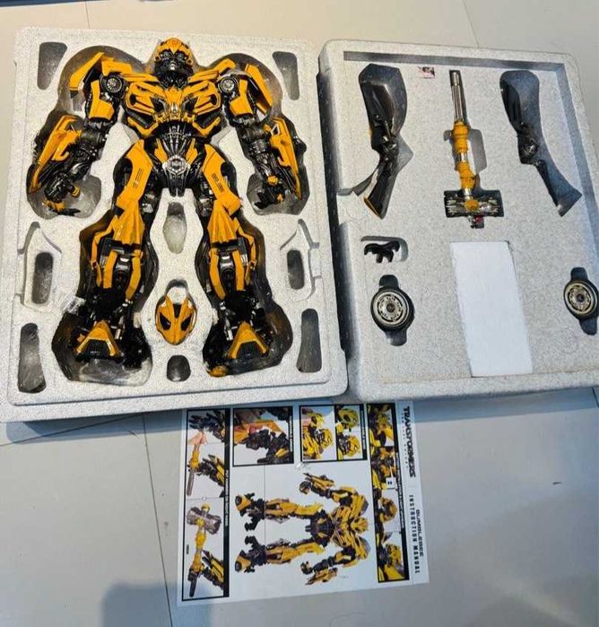 Figura Threea premium the last knight bumblebee