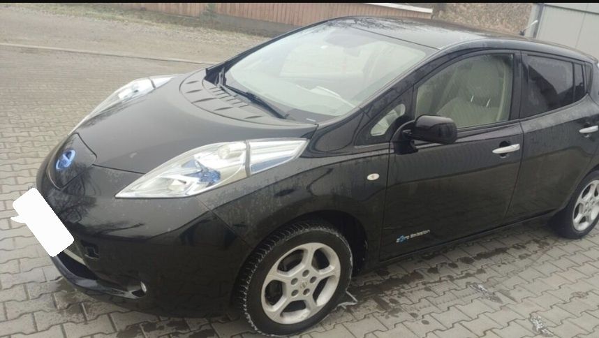 Nissan leaf 24 kBt 90 km