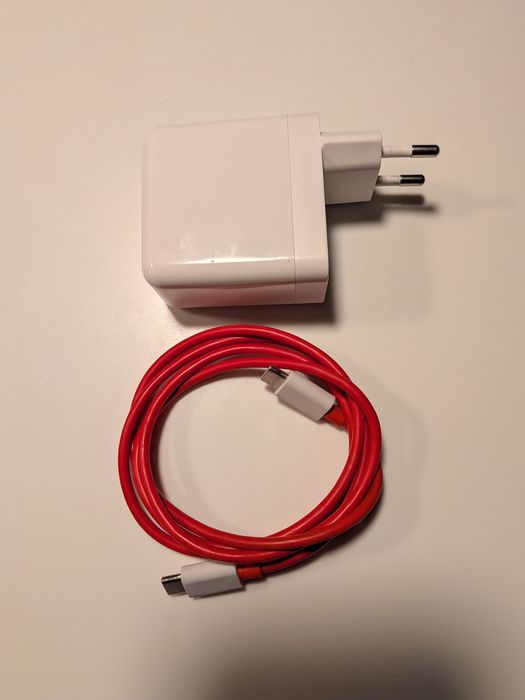 Carregador 65w (em mão LX)