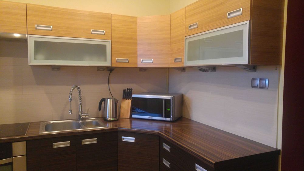 3 Pokoje 70m2 Metro Garaż