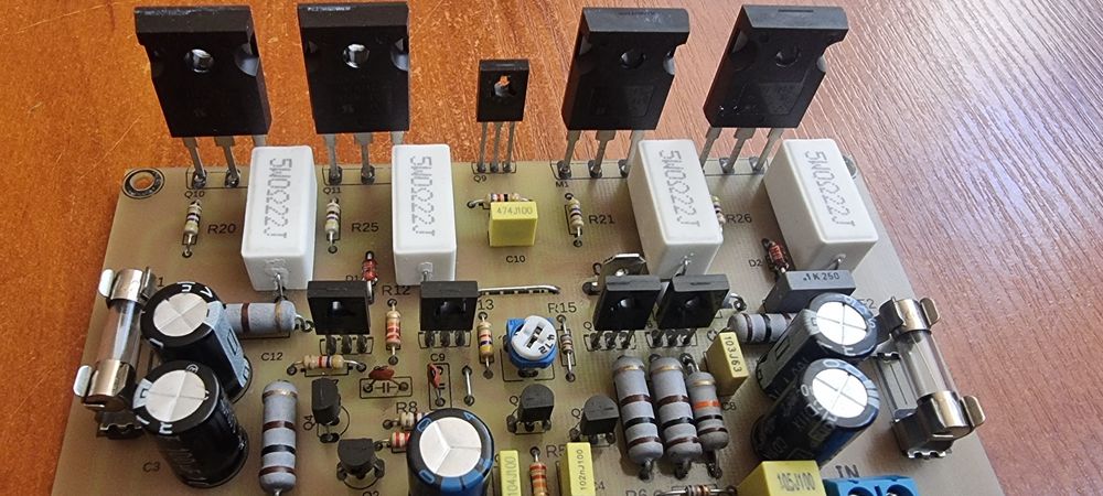 Końcówka  mocy 200 wat