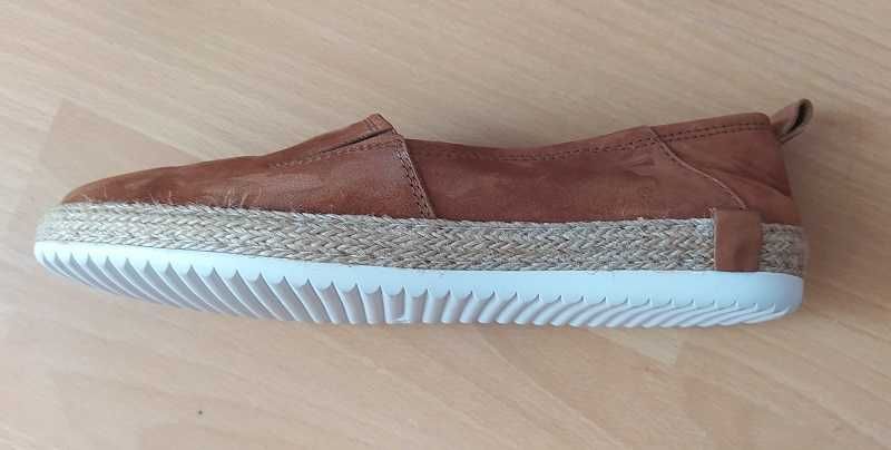 Buty zamszowe 40 - nowe