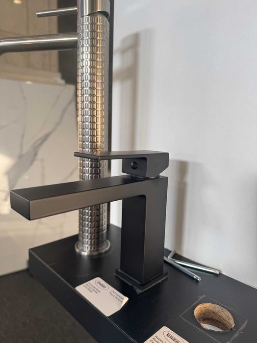 Bateria umywalkowa czarny mat Valvex Ars - 170 zł