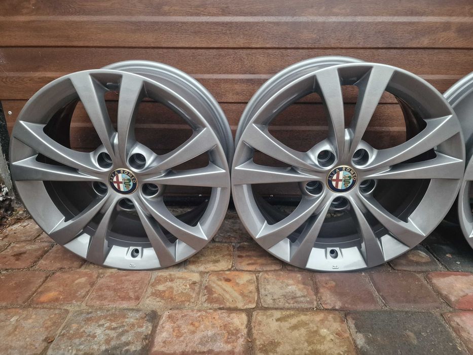 Alfa Romeo 16 cali 5x110 7J ET41 Gulietta