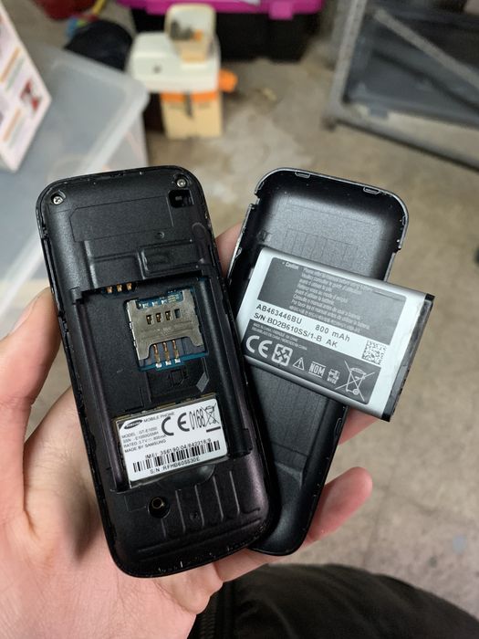 Telemóvel Samsung GT-E1050