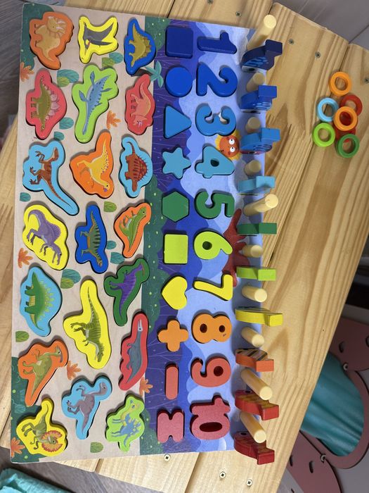 Розвиваюча гра 1-3 роки фігури, динозаври