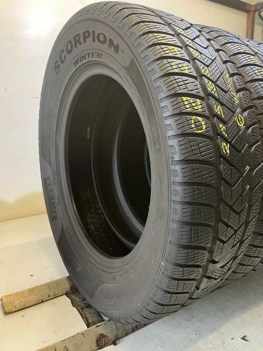 4x 215/65R17 Pirelli Scorpion Winter 99H OZ251