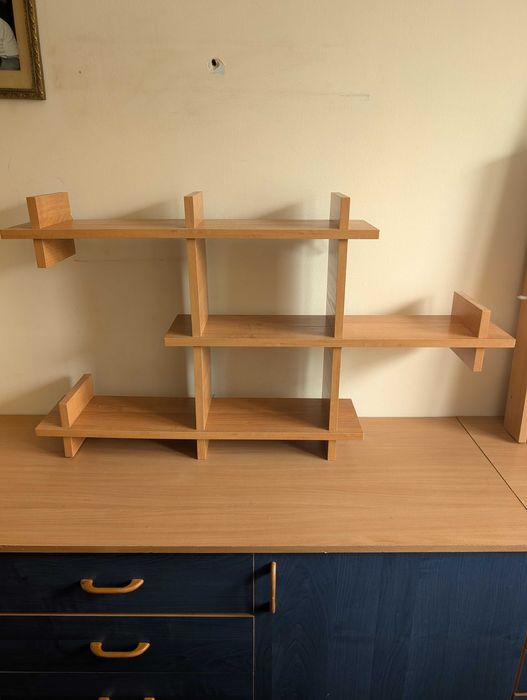 Półka z płyty laminowanej wisząca