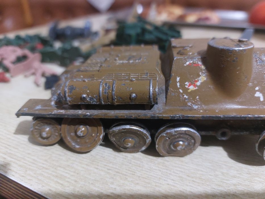 Іграшковий набір для хлопчиків танки літаки