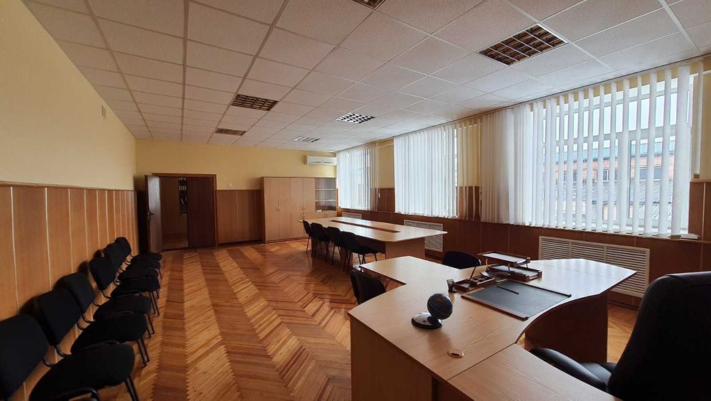 Оренда двоповерхової будівлі під будь-який вид діяльності