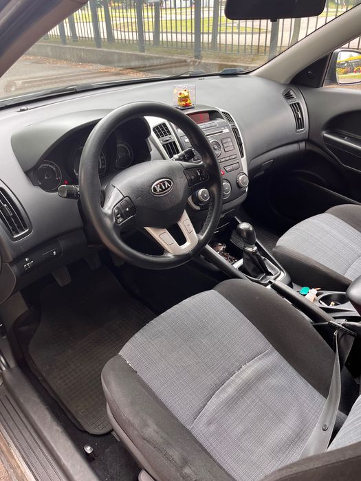 Kia Ceed 1.4 benzyna 2011 kombi