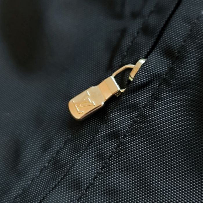 Чехол для одежды Louis Vuitton