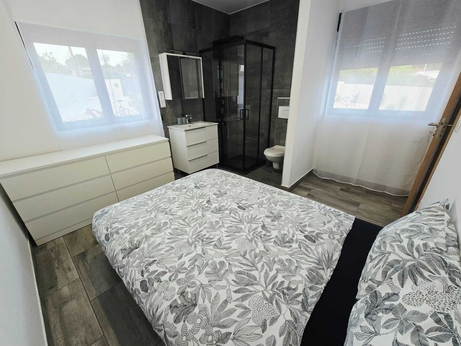 Quarto mobilado com WC privativo I SÃO FELIX DA MARINHA I 550 € TUDO INCLUÍDO