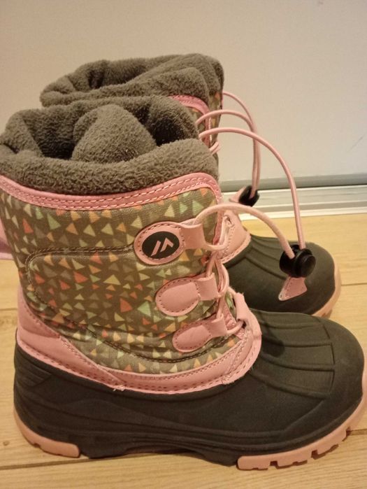 Buty zimowe, przejściowe, odporne na deszcz