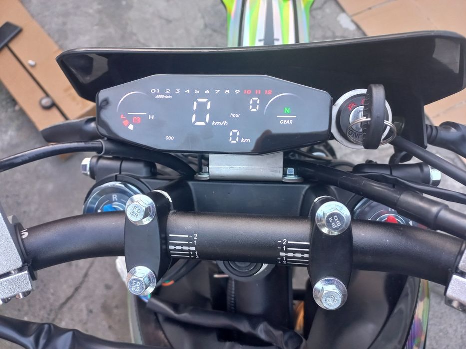 НОВЫЙ Spark sp300 cr-5