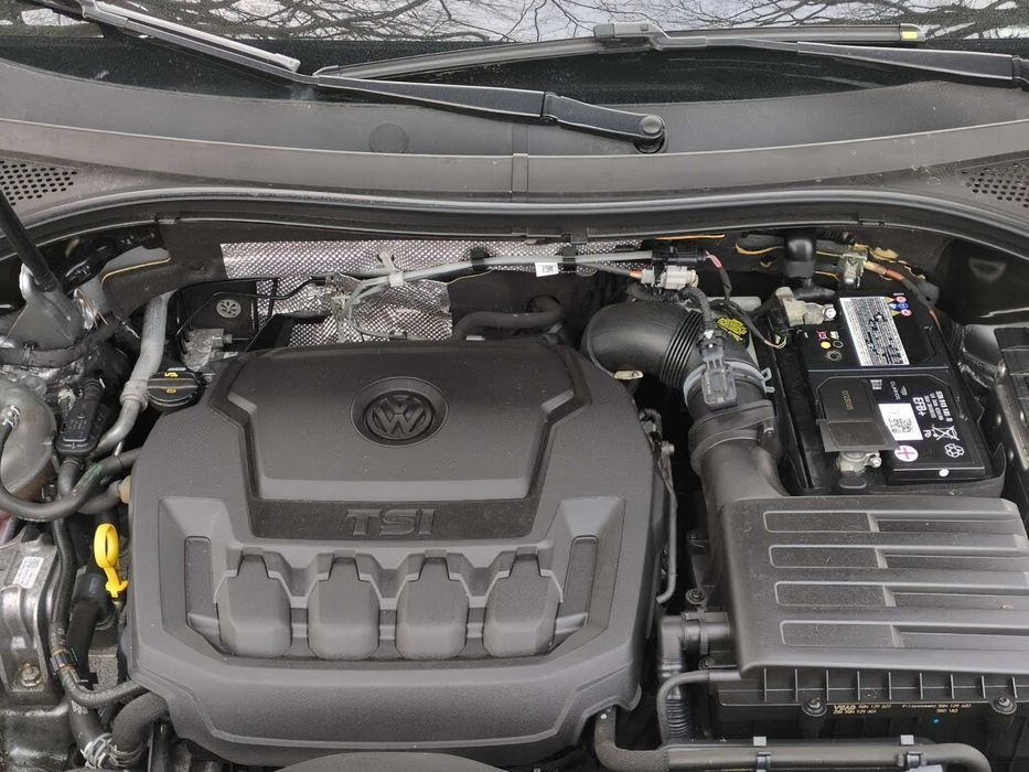 Volkswagen Tiguan      2020