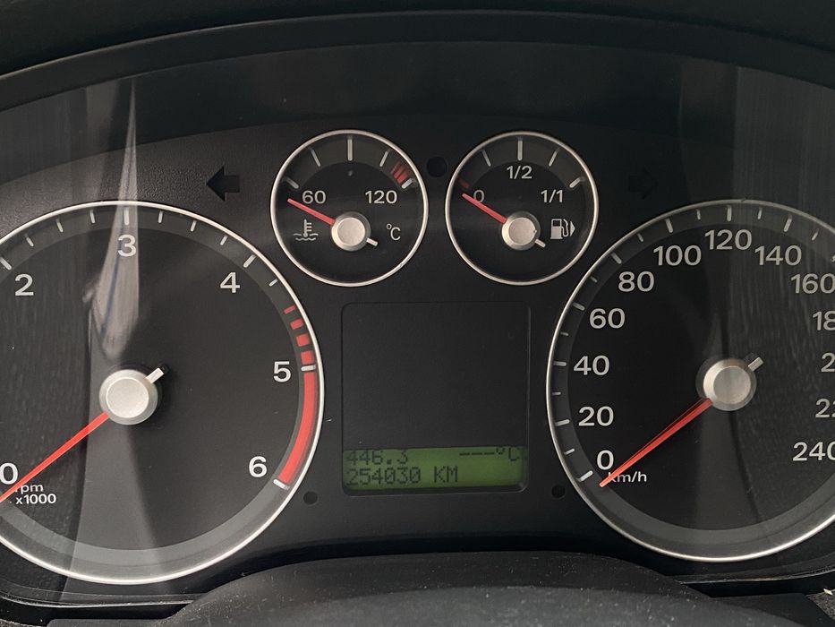 Ford Focus mk2  2.0 tdci