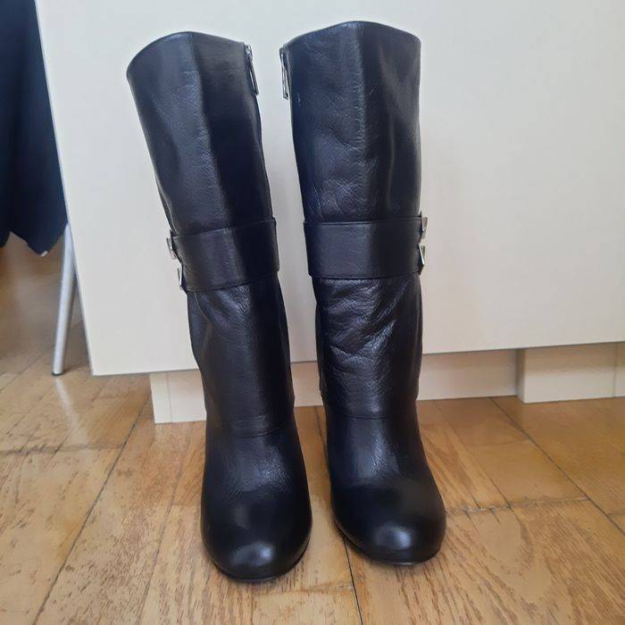 Продам кожаные сапоги