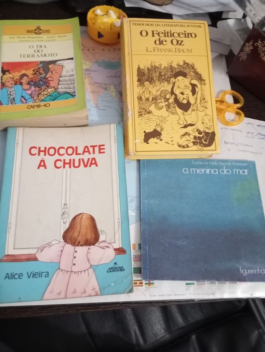 Vários livros antigos