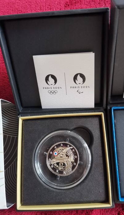 Conjunto de 2 moedas proof de França 2024 e 2025ança
