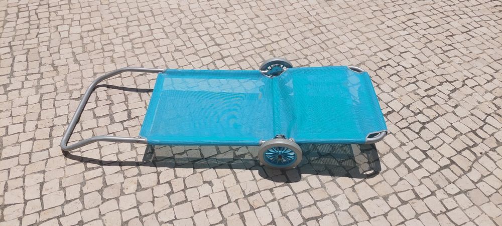 Espreguiçadeira com rodas