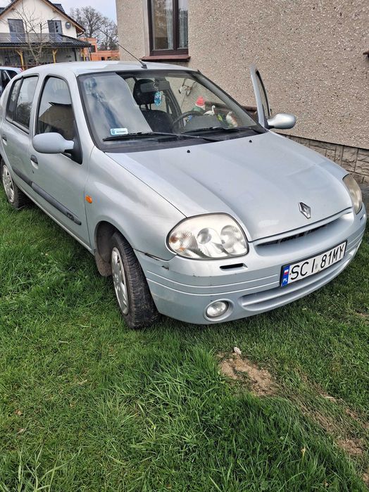 Samochod renault thalia