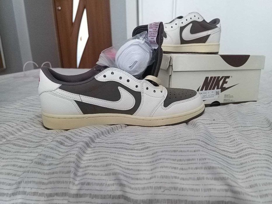 Mocha reversa - Jordan 1 OG Low x Travis Scott