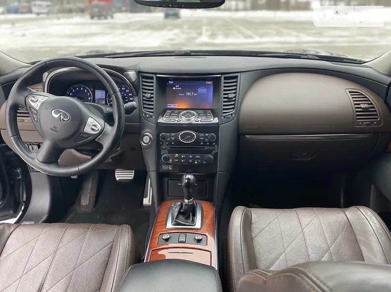 Продам Infiniti QX70