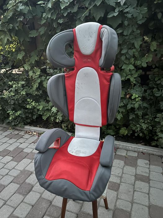Продам дитяче автокрісло chicco