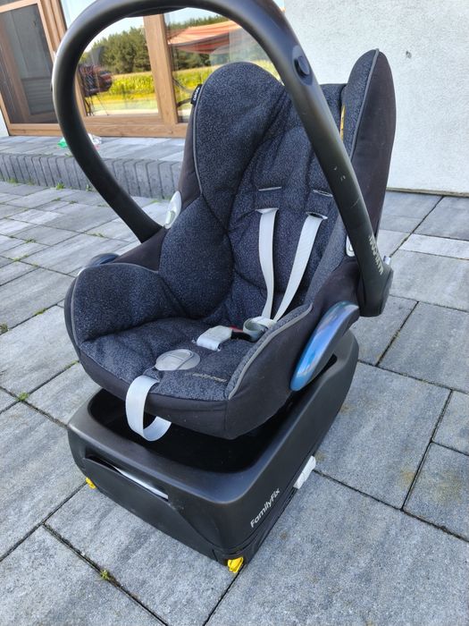 Fotelik samochodowy z bazą  Maxi Cosi Cabrio Fix 0-13kg