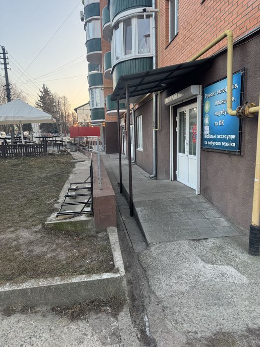 Сдам в оренду маназин площою 64кв.м