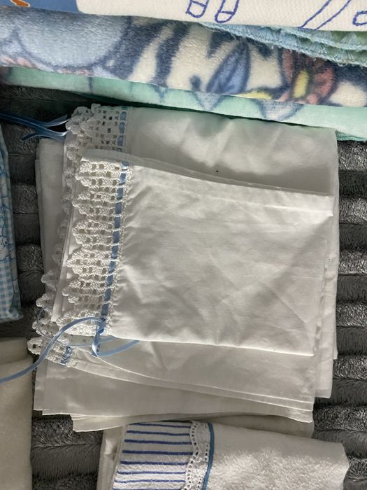 Lençóis e manta bebé