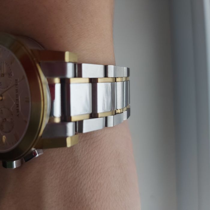 наручний годинник  Burberry