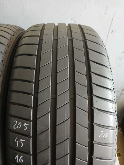 Opony letnie Bridgestone 205/45/16